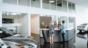 Lexus otevíra v průhonicích svůj čtvrtý showroom